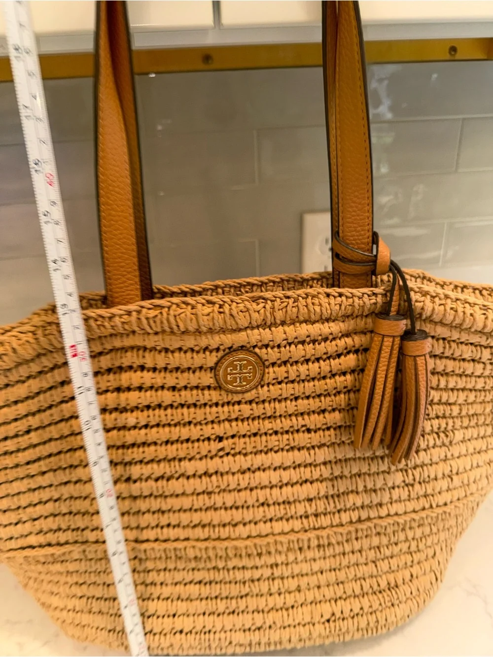 Tory Burch Woven Raffia Tote bag with Leather Tassel Trim in Tan